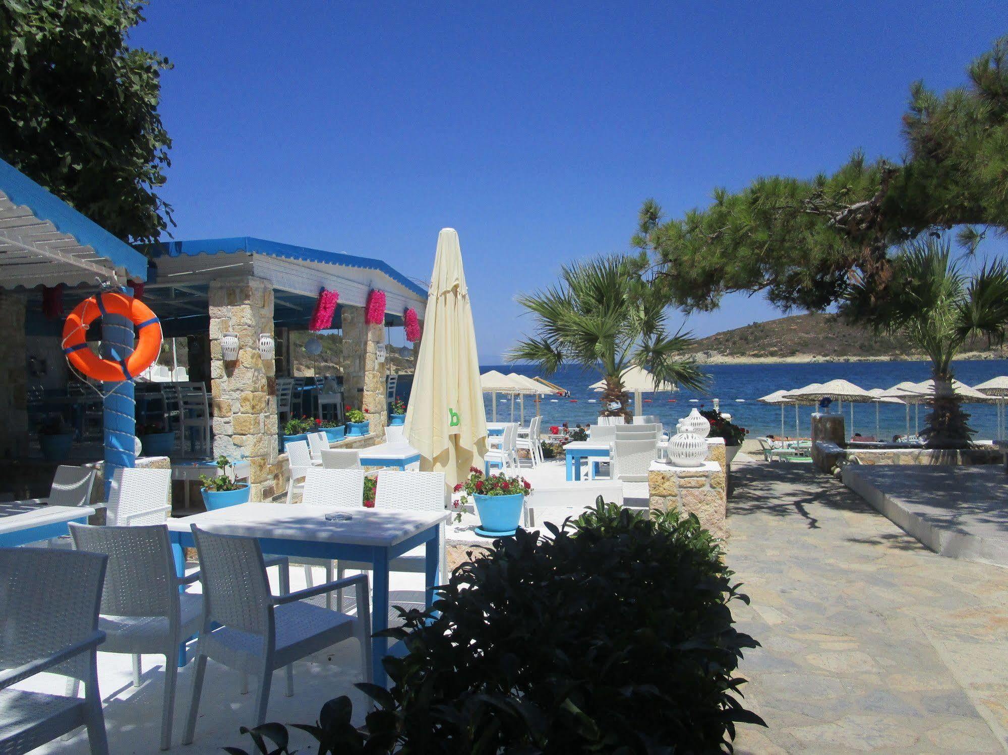 Club Mackerel Holiday Village Foça Exterior foto
